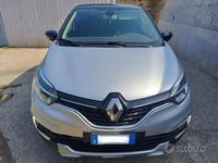 Usata Renault Captur Zen 90 CV (66 kW) 2017 Grigio SUV