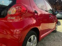 Usata Toyota Aygo Sol 68 CV (50 kW) 2009 Rosso Utilitaria