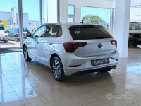 Usata VW Polo Life 95 CV (69 kW) 2023 Grigio Utilitaria