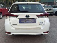 Usata Toyota Auris Hybrid Active 99 CV (72 kW) 2017 Bianco Station wagon