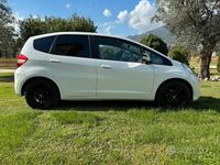 Usata Honda Jazz 99 CV (72 kW) 2015 Bianco Utilitaria