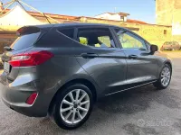 Usata Ford Fiesta 85 CV (62 kW) 2018 Grigio Utilitaria