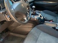 Usata Peugeot 5008 Business-Line 150 CV (110 kW) 2011 Grigio Monovolume