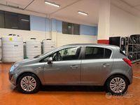 Usata Opel Corsa Cosmo 75 CV (55 kW) 2011 Grigio Utilitaria