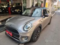 Usata Mini ONE 75 CV (55 kW) 2020 Grigio Utilitaria