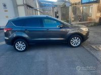 Usata Ford Kuga 120 CV (88 kW) 2016 Grigio SUV