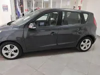 Usata Renault Scénic Dynamique 110 CV (80 kW) 2010 Giallo Monovolume