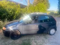 Usata Fiat Punto 60 CV (44 kW) 2002 Bluazzurro Utilitaria