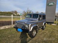 Usata Land Rover Defender 122 CV (89 kW) 2012 Grigio SUV