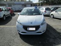 Usata Peugeot 208 Access 95 CV (69 kW) 2015 Bianco Utilitaria