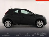 Käytetty Toyota Aygo X Active 72 HP (52 kW) 2023 Musta Katumaasturi