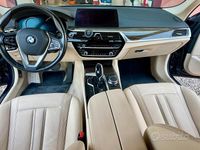 Usata BMW 520 Luxury Line 190 CV (139 kW) 2018 Blu/azzurro Station wagon