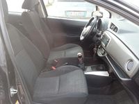 Usata Toyota Yaris Lounge 99 CV (72 kW) 2014 Nero Utilitaria