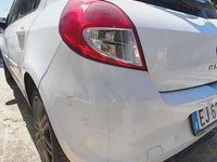 Usata Renault Clio III Dynamique 75 CV (55 kW) 2011 Bianco Berlina