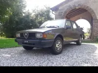 Usata Alfa Romeo Giulietta 109 CV (80 kW) 1980 Bronzo Berlina