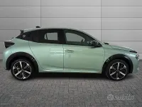 Usata Lancia Ypsilon 101 CV (74 kW) 2025 Verde Utilitaria