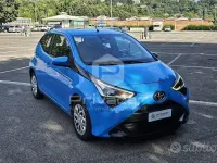 Usata Toyota Aygo Connect Style 72 CV (52 kW) 2019 Bluazzurro Utilitaria