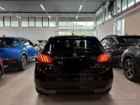 Usata Peugeot 308 GT-line 120 CV (88 kW) 2017 Berlina