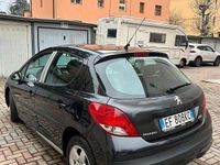 Usata Peugeot 207 70 CV (51 kW) 2011 Utilitaria