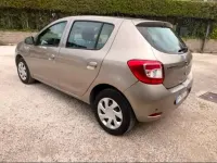 Usata Dacia Sandero Lauréate 75 CV (55 kW) 2016 Beige Berlina