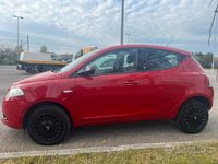 Usata Lancia Ypsilon 69 CV (50 kW) 2015 Rosso Utilitaria
