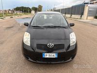 Usata Toyota Yaris 69 CV (50 kW) 2010 Nero Berlina