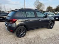 Usata Dacia Sandero 90 CV (66 kW) 2017 Grigio Berlina