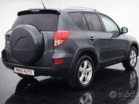 Usata Toyota RAV4 Luxury 177 CV (130 kW) 2006 Grigio SUV