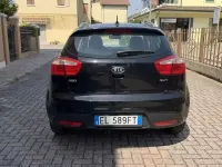 Usata Kia Rio 85 CV (62 kW) 2011 Nero Berlina