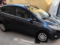 Usata Ford Fiesta Titanium 70 CV (51 kW) 2010 Blu Utilitaria
