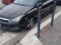Usata Opel Astra GTC 125 CV (91 kW) 2007 Nero Berlina