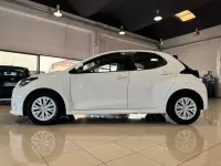 Usata Toyota Yaris Active 91 CV (66 kW) 2023 Bianco Utilitaria