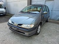 Usata Renault Scénic 107 CV (78 kW) 1999 Verde Monovolume
