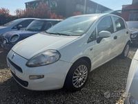 Usata Fiat Punto Lounge 69 CV (50 kW) 2016 Bianco Utilitaria