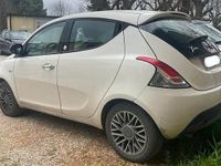 Usata Lancia Ypsilon Platinum 69 CV (50 kW) 2012 Bianco Utilitaria