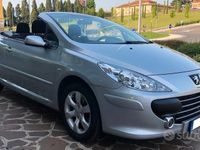 Usata Peugeot 307 CC 109 CV (80 kW) 2007 Argento Cabrio