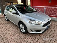 Usata Ford Focus 100 CV (73 kW) 2017 Grigio Berlina
