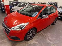 Usata Peugeot 208 Allure 82 CV (60 kW) 2016 Arancione Utilitaria