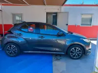Usata Toyota Yaris Hybrid Trend 92 CV (67 kW) 2021 Grigio Berlina