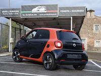 Usata Smart ForFour 71 CV (52 kW) 2018 Nero/arancio / pastello Utilitaria