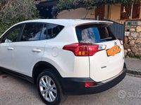 Usata Toyota RAV4 150 CV (110 kW) 2013 Bianco Berlina