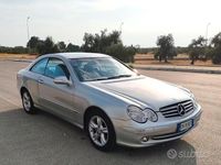 Usado Mercedes CLK270 Avantgarde 170 CV (125 kW) 2004 Gris Coupe