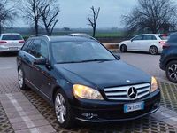 Usata Mercedes C220 170 CV (125 kW) 2009 Nero Station wagon