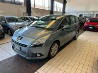 Usata Peugeot 5008 Active 111 CV (81 kW) 2012 Blu/azzurro Monovolume