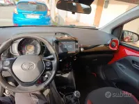 Usata Toyota Aygo City 69 CV (50 kW) 2017 Rosso Utilitaria