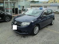 Usata Dacia Sandero Lauréate 75 CV (55 kW) 2015 Blu metallizzato Utilitaria