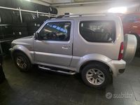 Usata Suzuki Jimny 82 CV (60 kW) 2009 Grigio SUV