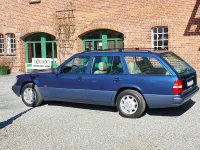Usata Mercedes E300 180 CV (132 kW) 1994 Blu Station wagon