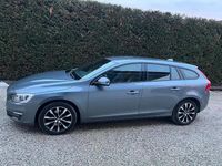Usata Volvo V60 Business Edition 150 CV (110 kW) 2017 Grigio Station wagon