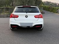 Begagnad BMW 118 M Sport 150 HK (110 kW) 2019 Vit Halvkombi